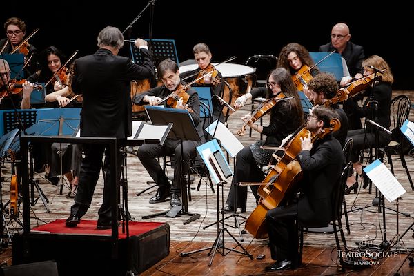 Caffini Group Partner del Concerto di Capodanno al Teatro Sociale di Mantova