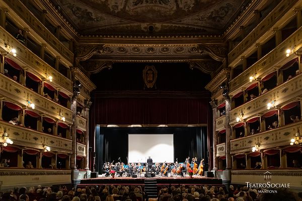 Caffini Group Partner del Concerto di Capodanno al Teatro Sociale di Mantova
