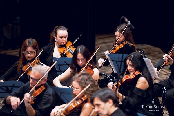 Caffini Group Partner del Concerto di Capodanno al Teatro Sociale di Mantova